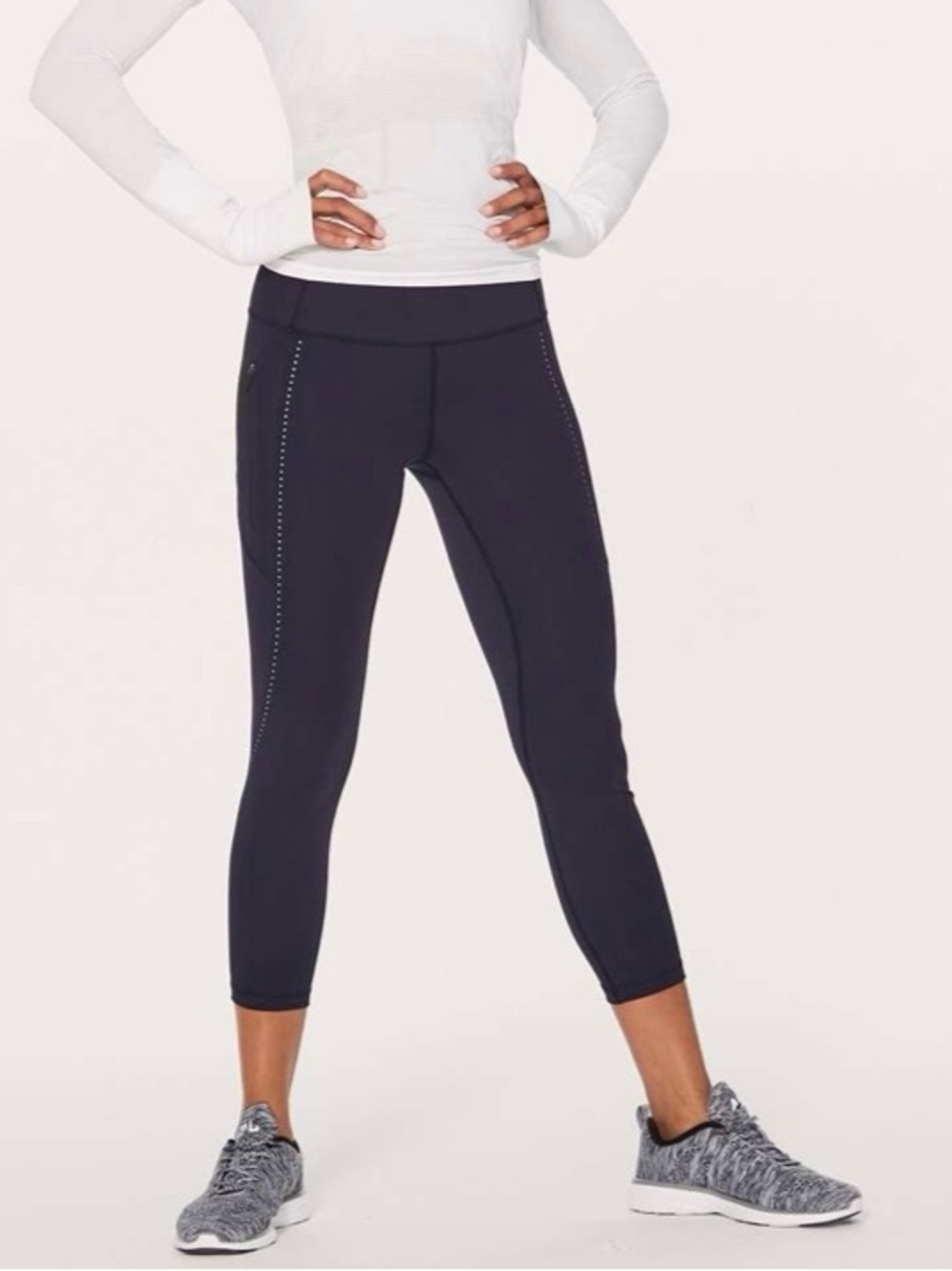 Lululemon Extra Mile Crop Reflective 23" Midnight Navy Workout Running Active 8